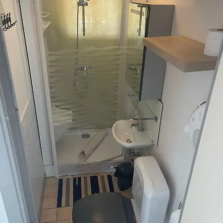 Au Bout Du Monde * Hastiere-par-dela